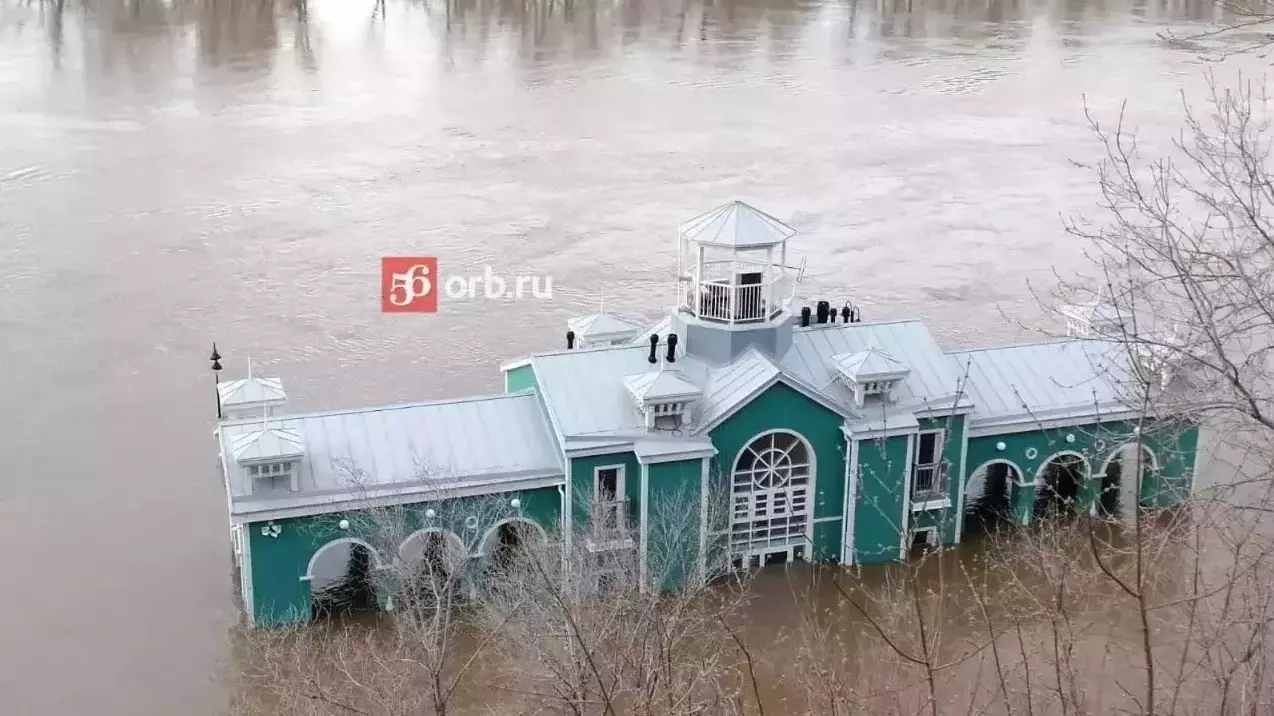 В Оренбурге вода начала отступать