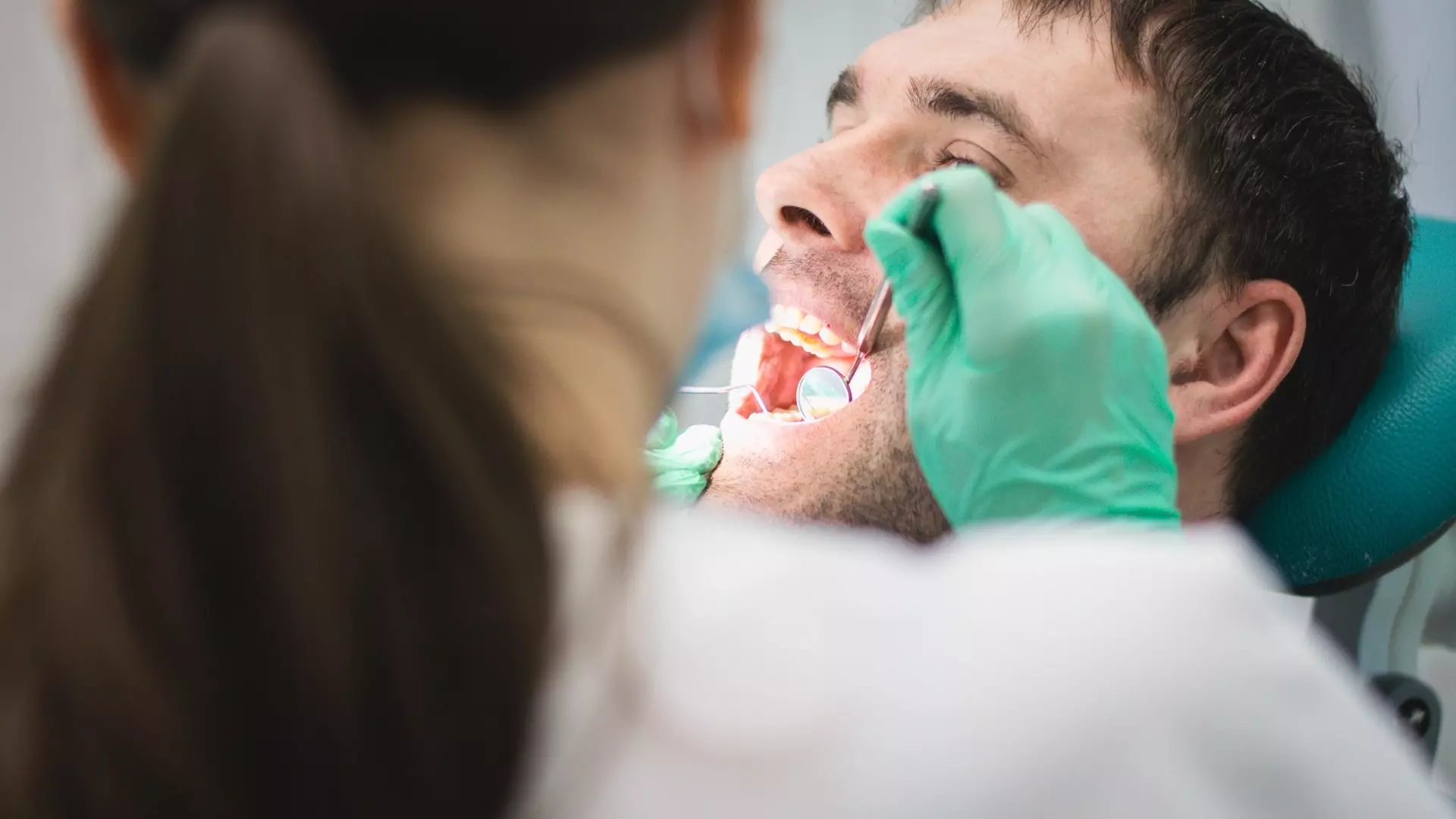 Оренбуржец подал в суд на стоматологическую клинику