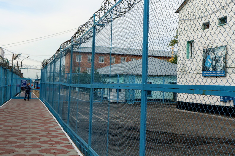 В Новотроицке заключённый два года разводил автовладельцев на деньги