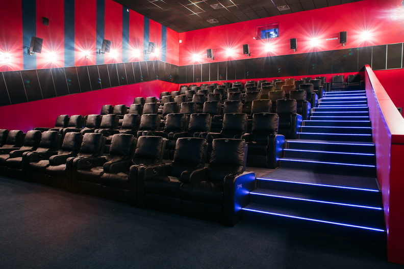 В Оренбуржье разрешили открыть развлекательные центры и кинотеатры