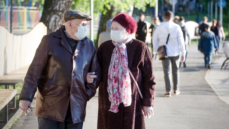 Денис Паслер продлил режим самоизоляции для оренбуржцев старше 65 лет