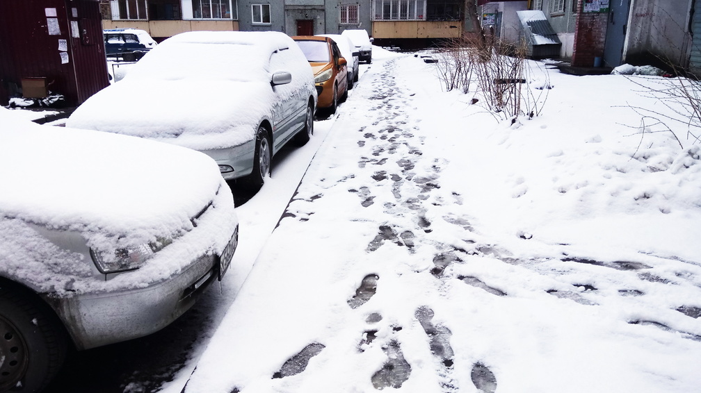 Жители Оренбурга недовольны уборкой снега в городе