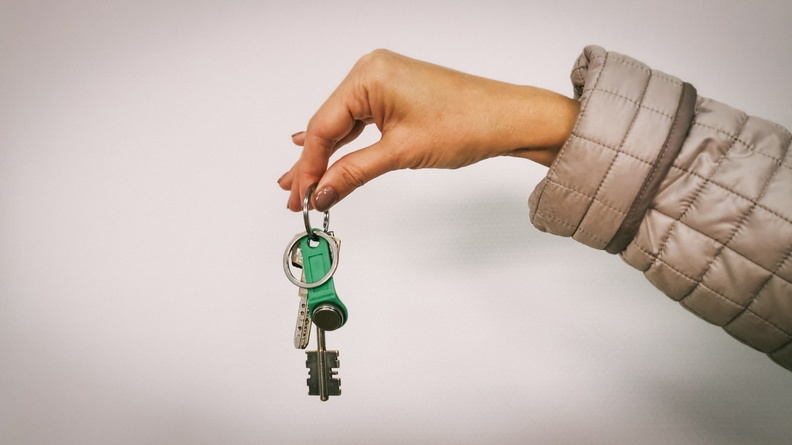 В Илекском районе сироты получили ключи от новых квартир
