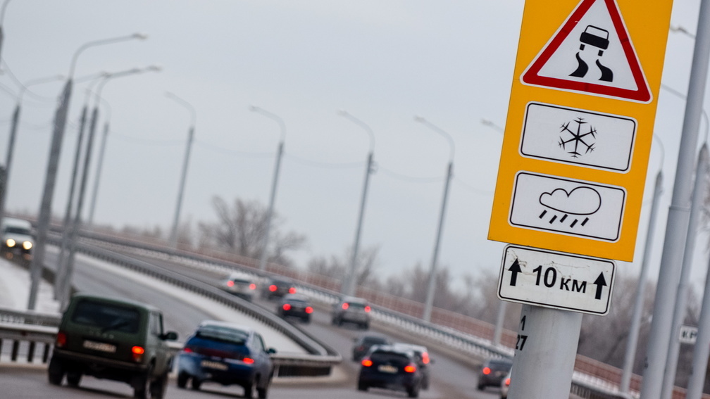На аварийных участках дорог в Оренбуржья появятся медпункты