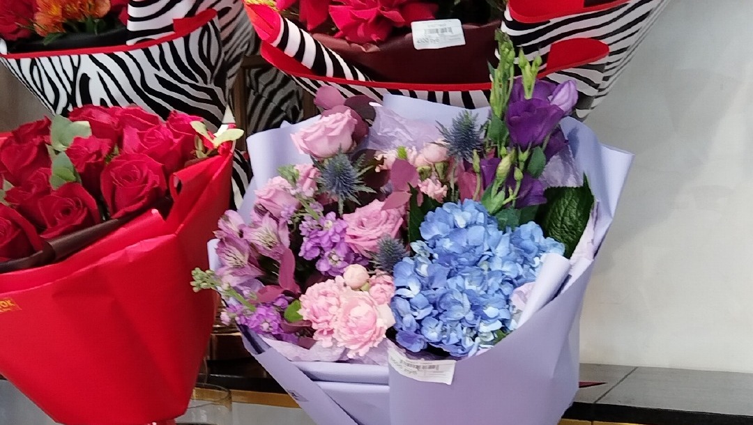 Ко Дню знаний многие оренбуржцы собираются покупать цветы
