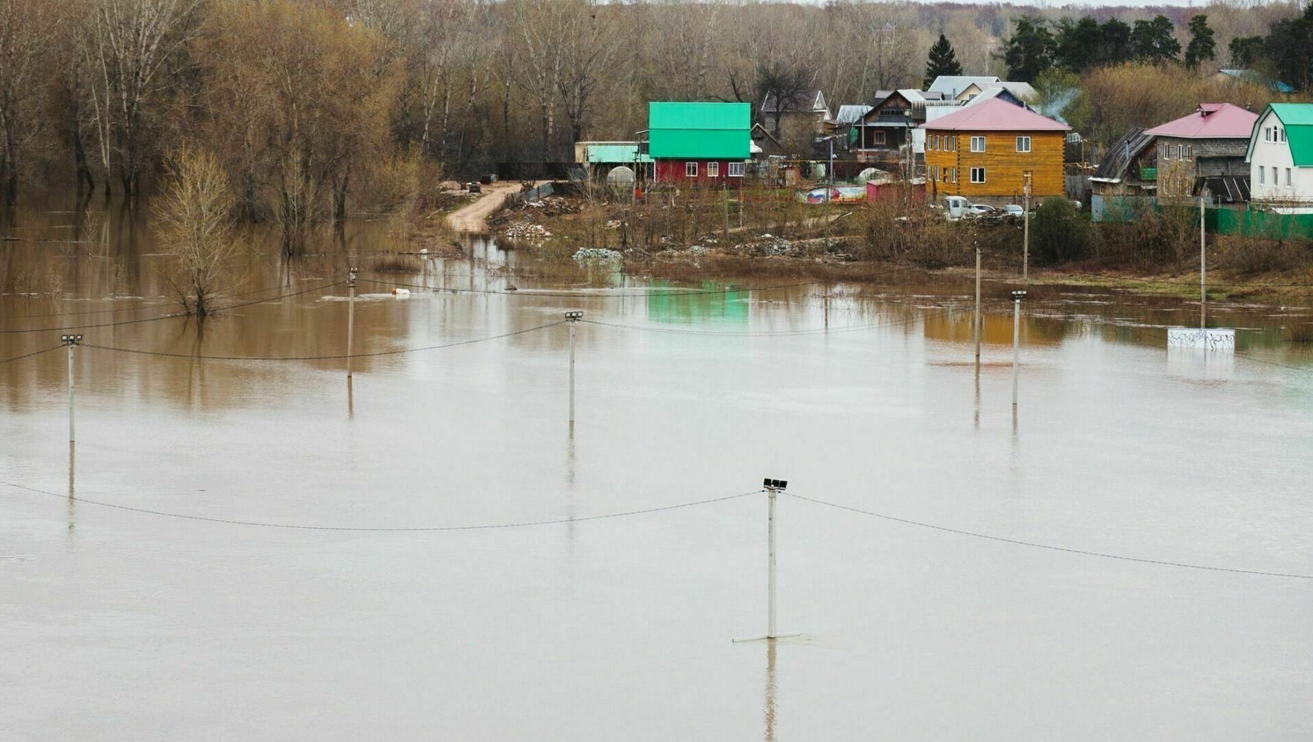 Энергетики призывают жителей Оренбуржья соблюдать  осторожность во время паводка