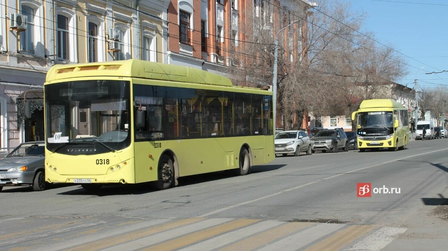 Оренбуржцы не могут дождаться нужного автобуса