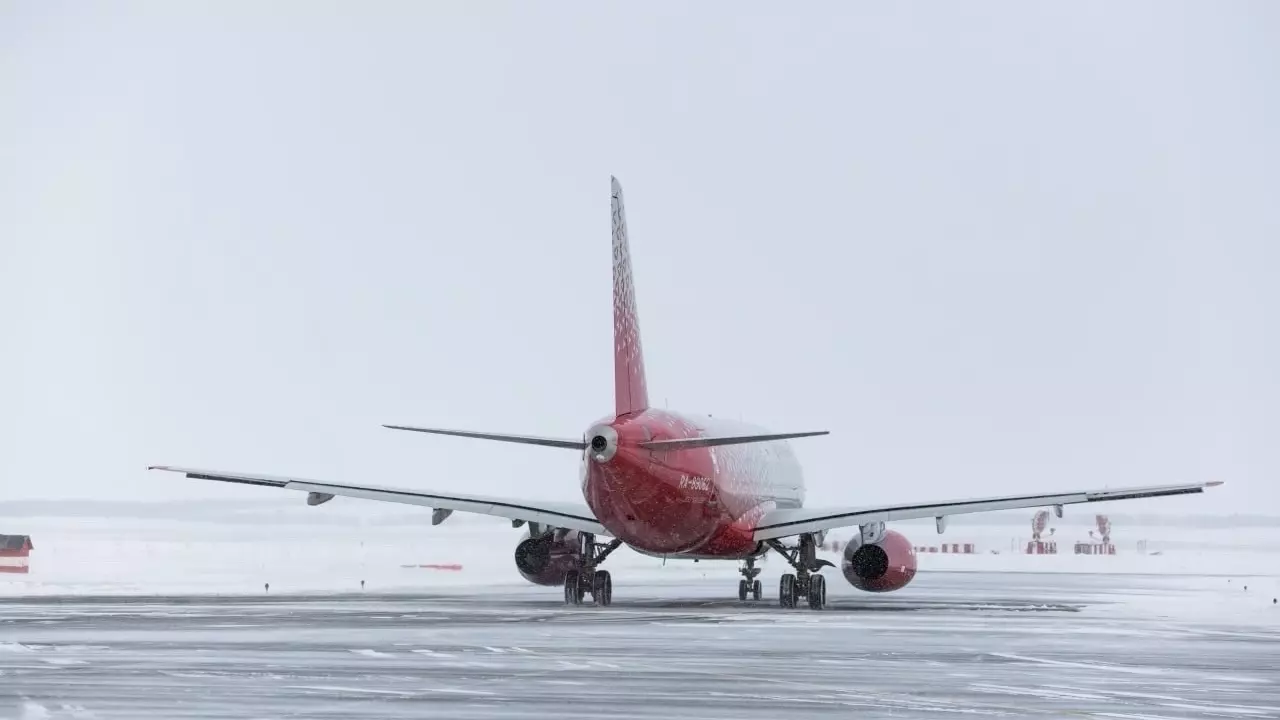 В Оренбуржье погода усложнила работу аэропорта