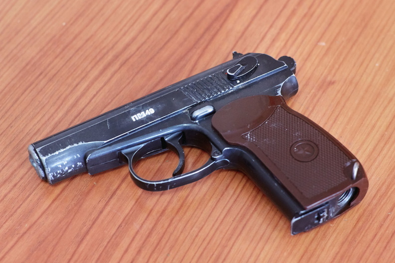 В Акбулакском районе мужчина попал под суд за незаконное хранение оружия