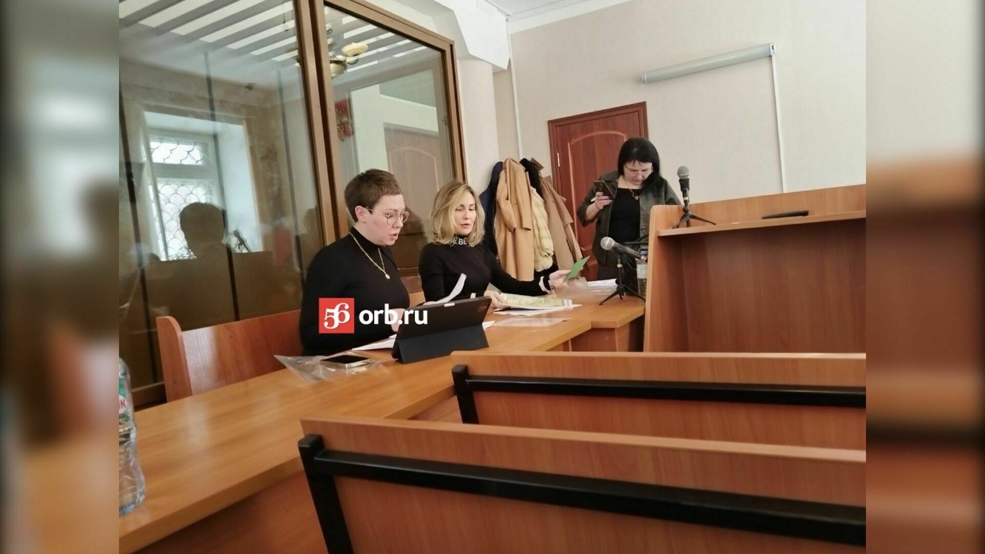 Наталья Ибрагимова и ее защитники в суде Оренбурга 