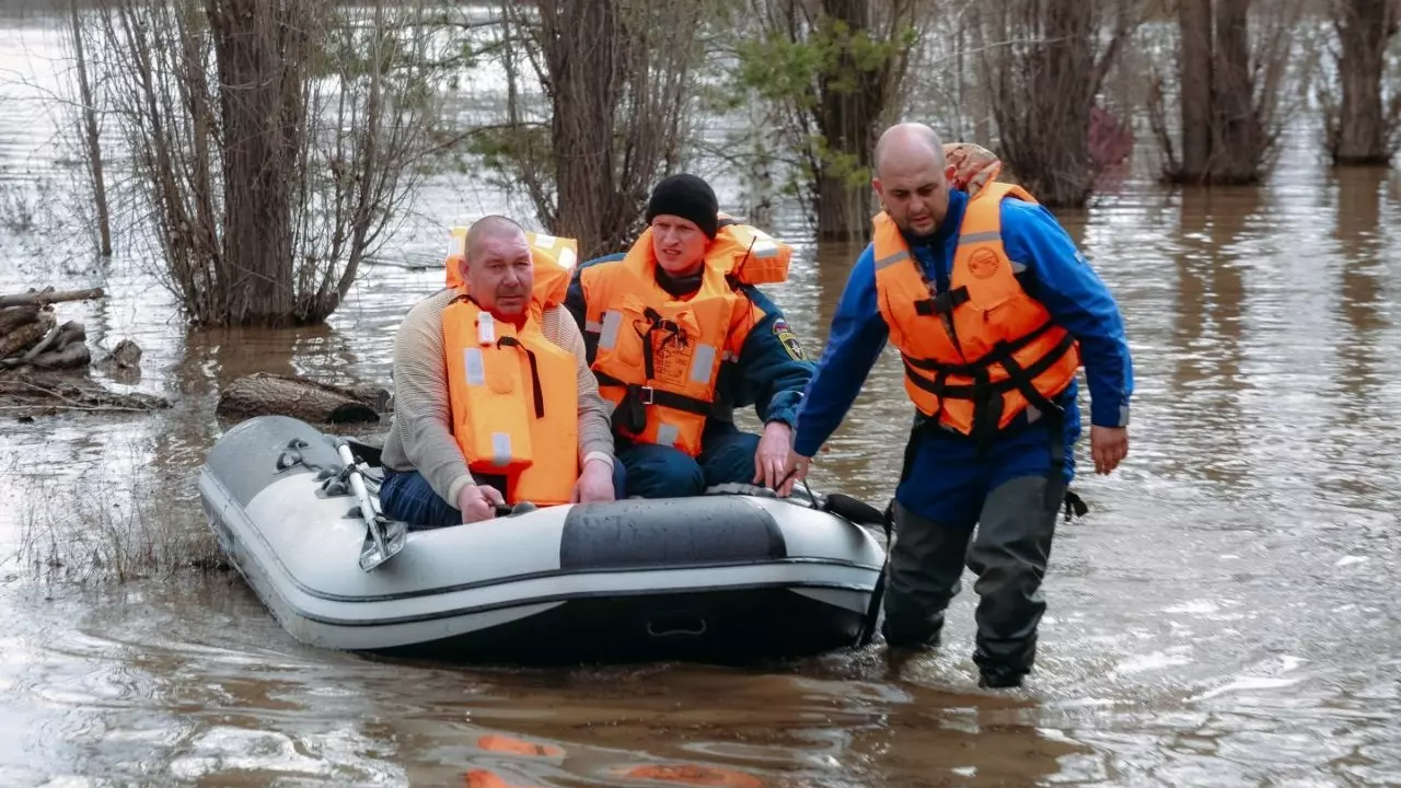 «Общее дело»: оренбуржцы объединились в борьбе с наводнением
