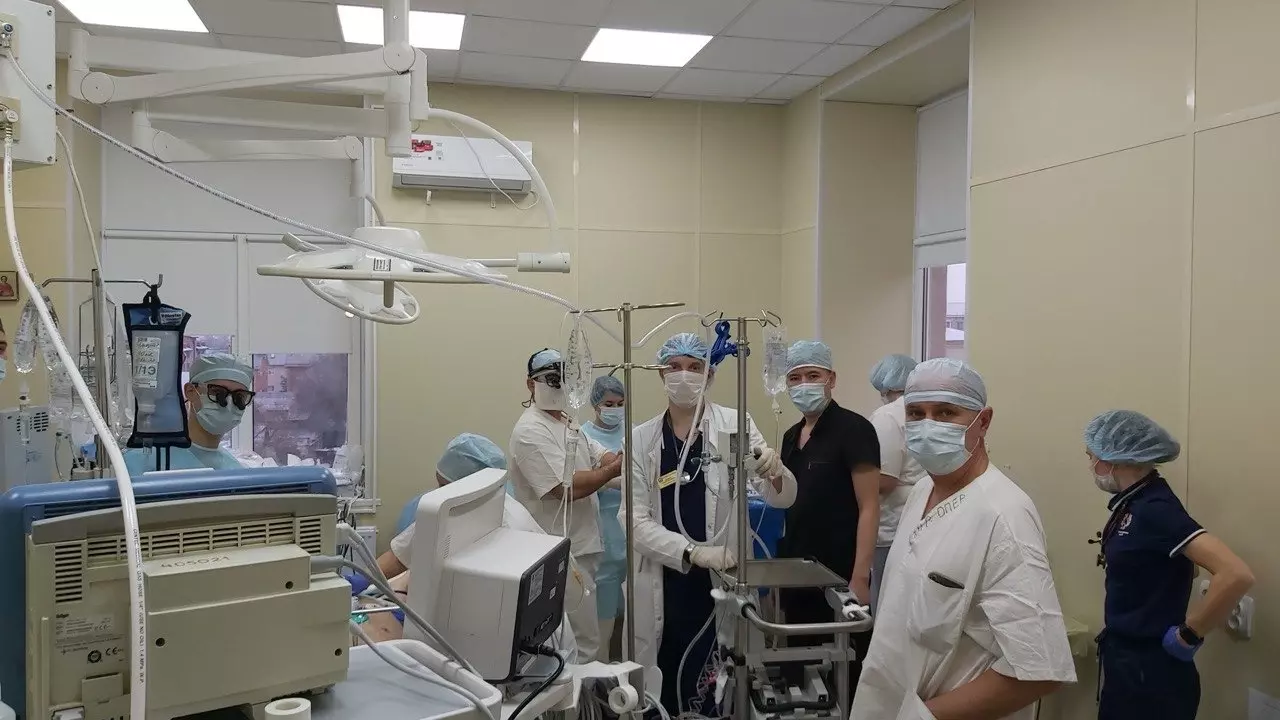 Оренбургские врачи провели сложнейшую операцию на открытом сердце