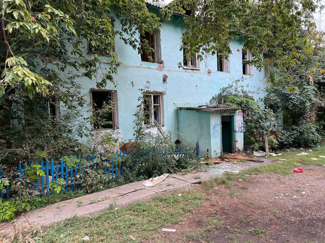 Расселенный дом на улице Весенней