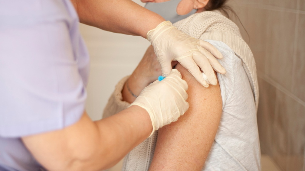 Более 815 тысяч жителей Оренбуржья прошли вакцинацию от COVID-19