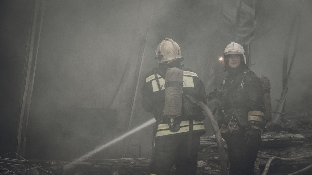 Тушили три часа: на пожаре в жилом доме Бузулука погиб мужчина