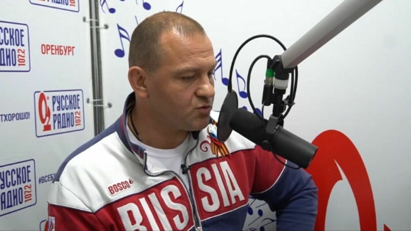 Мэр Оренбурга Сергей Салмин в эфире радиостанции «Русское радио»