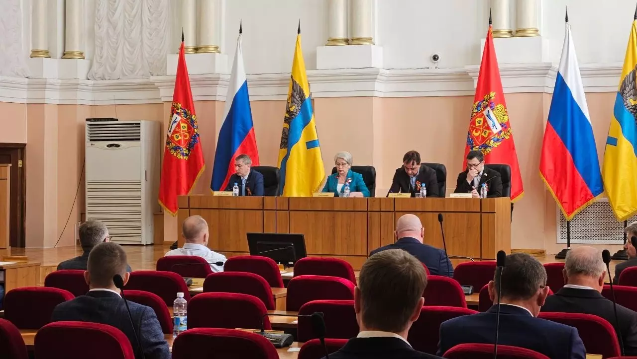 Оренбургский городской Совет провел 32-е внеочередное заседание