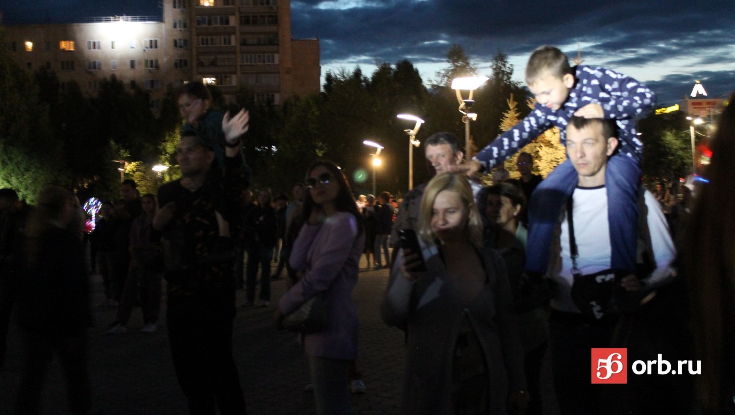 Оренбуржцы приехали на концерт «Uma2rman» 