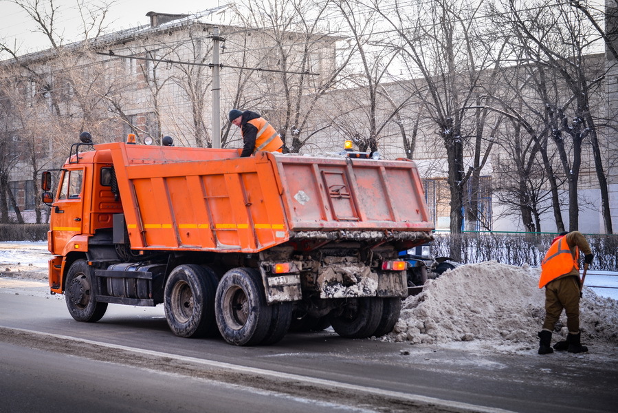 Оренбург готовится к зиме: дорожники получили новую снегоуборочную технику