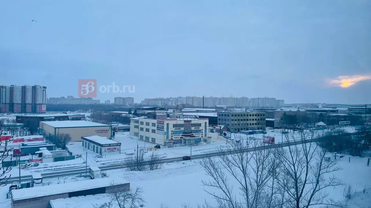 Оренбург засыпало снегом