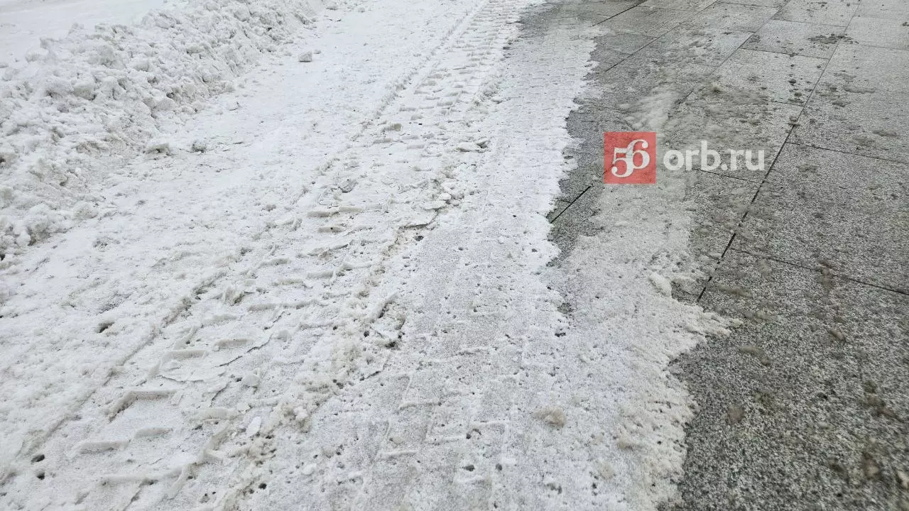 Снег на улице Советской
