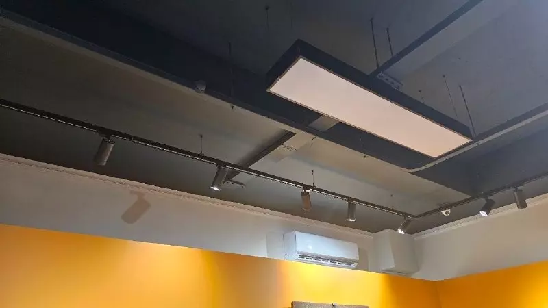 Новый потолок и свет 