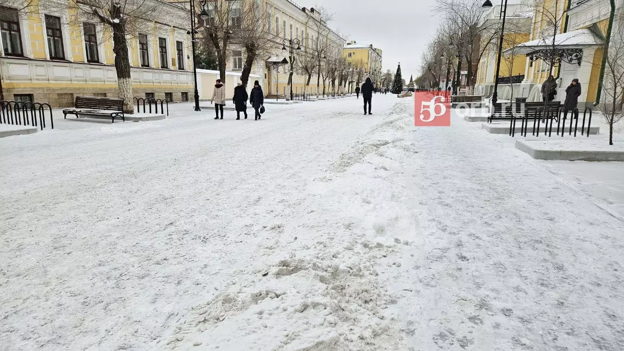 Снег на улице Советской