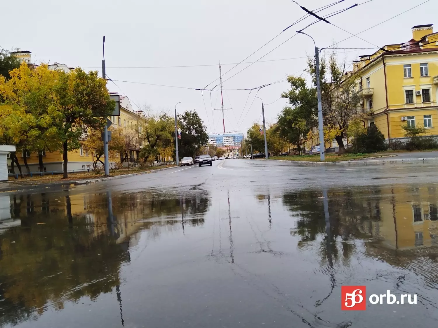 Центр Оренбурга после дождя