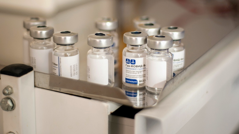 В Оренбуржье  поступило более 33 000 доз антиковидной вакцины