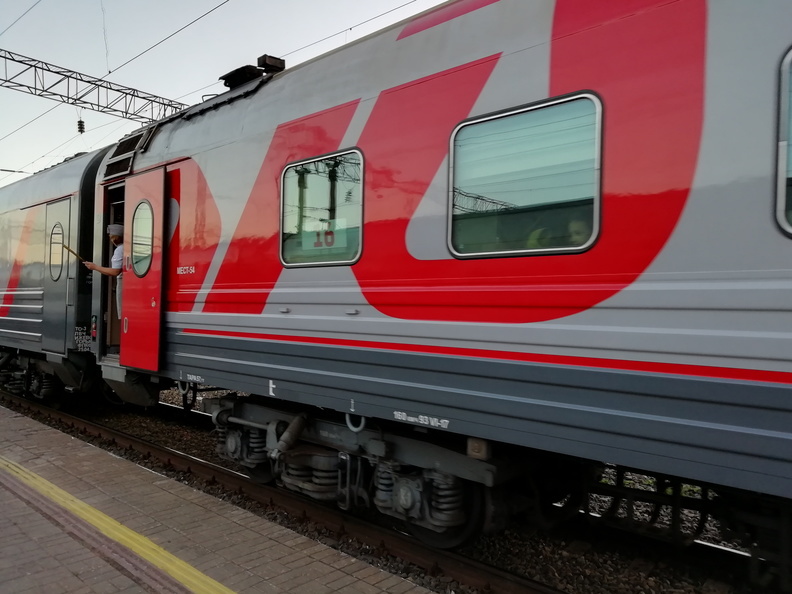 На станции «Оренбург» пенсионера задавил пассажирский поезд (18+)