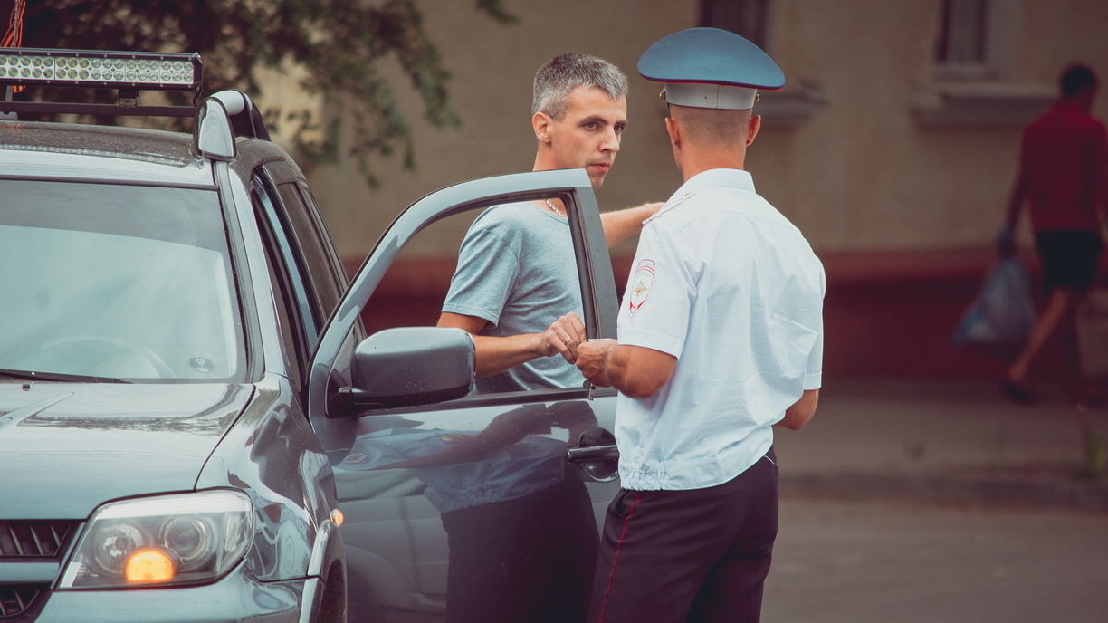 В Сорочинске  мужчина проведет за решеткой трое суток за тонировку автомобиля