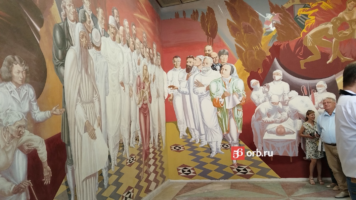 В одном из помещений поликлиники Оренбурга восстановили старую фреску