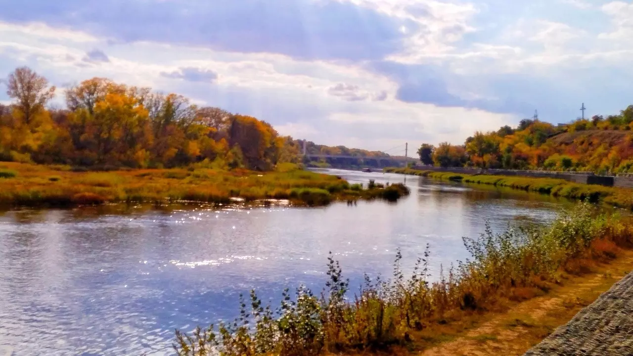 Река Урал осенью