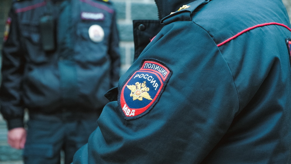 Жительница Тоцкого района, торговавшая алкоголем, пыталась подкупить полицейского