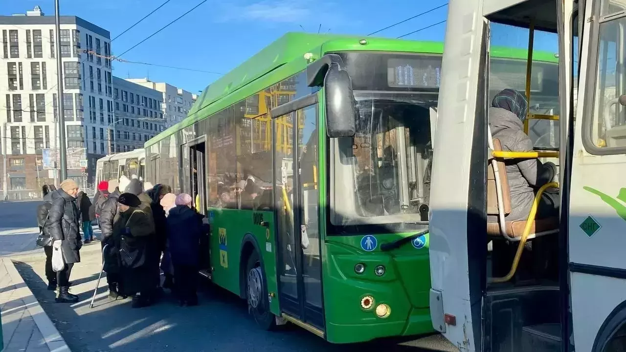 В Оренбурге не хватает шоферов для новых автобусов.
