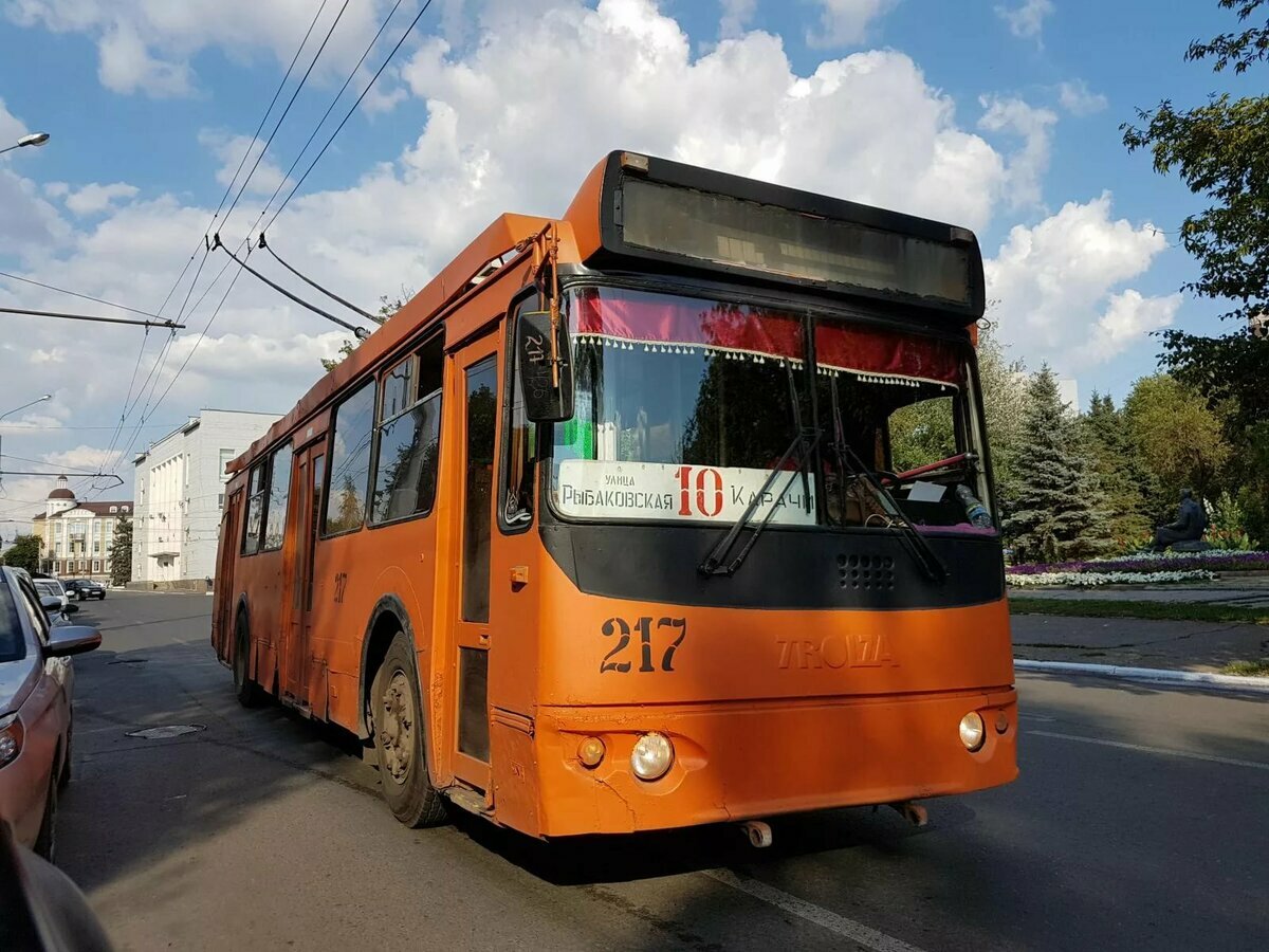 Километр проезда на троллейбусе обойдётся Оренбургу вдвое дороже, чем на автобусе