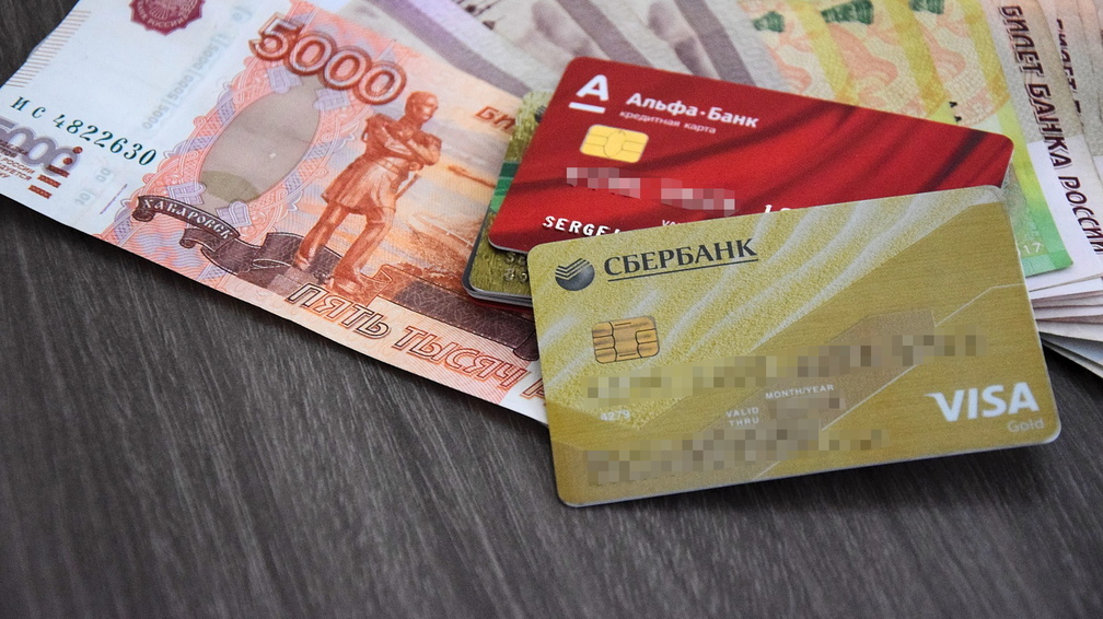 Обналичили 1 млрд: 8 оренбуржцев будут судить за незаконную банковскую деятельность