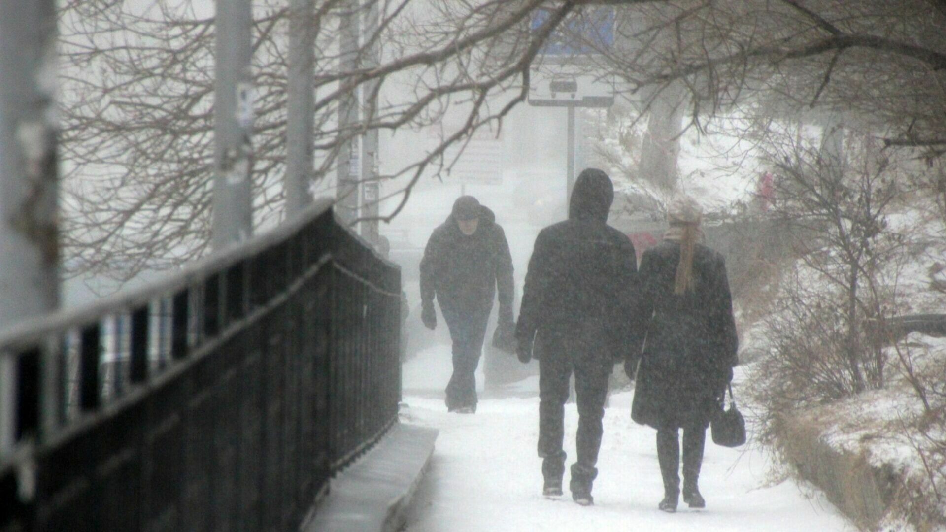 Из-за грядущего резкого похолодания в Оренбуржье объявили желтый уровень опасности
