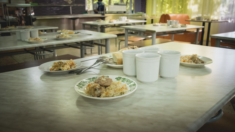 Роспотребнадзор в Оренбуржье намерен изменить школьное меню и питание детей дома