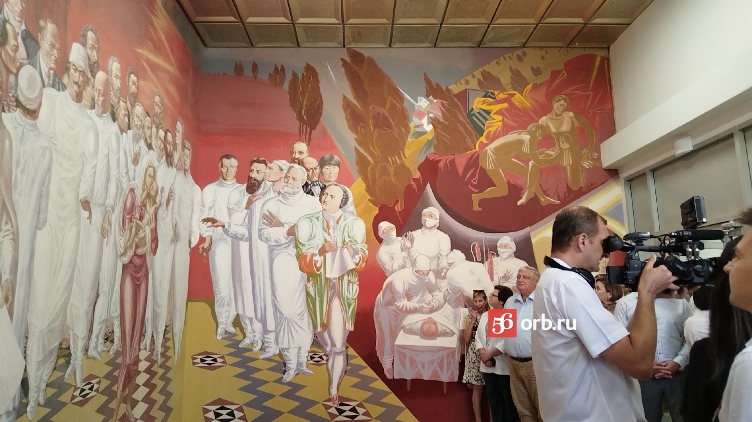 В одном из помещений поликлиники Оренбурга восстановили старую фреску