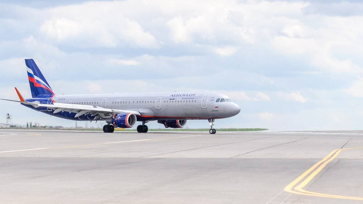 Россия возобновила авиасообщение с Азербайджаном и Арменией