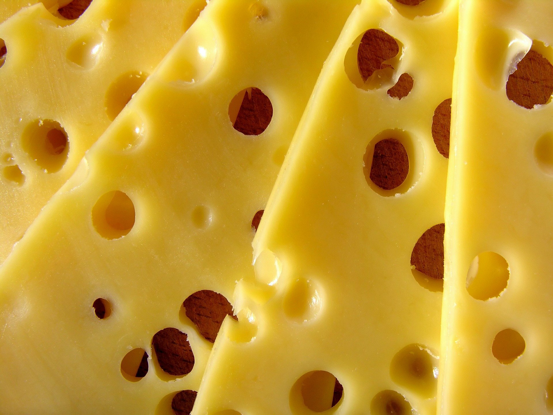 В Оренбурге из магазина украли сыр на 5442 рубля