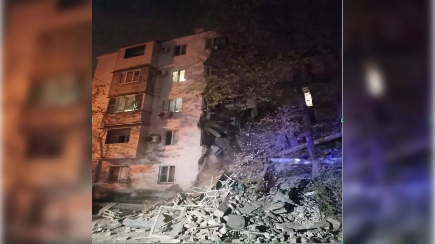 В Астрахани произошло обрушение в жилом доме