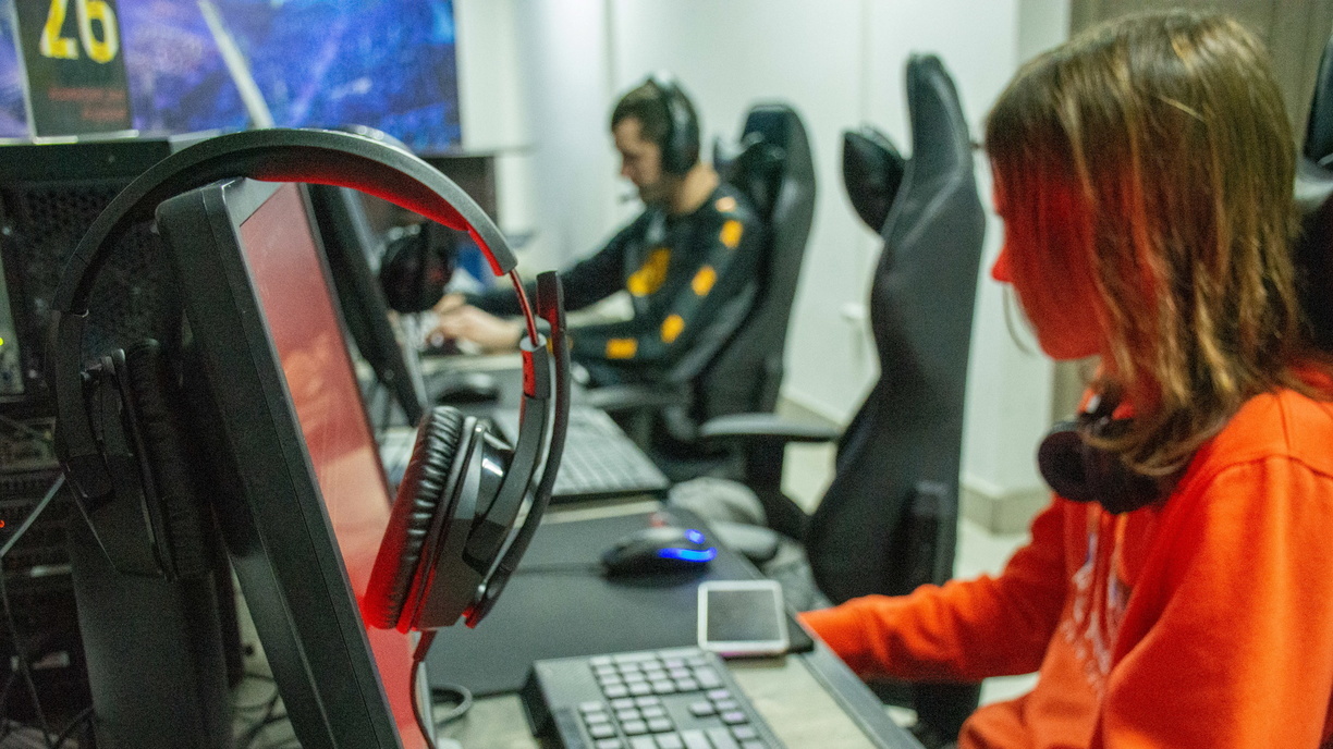 В Оренбуржье открылся центр цифрового образования детей «IT-куб»