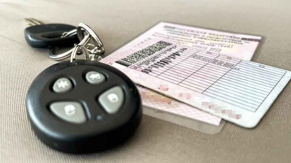 Оренбуржец ездил с фальшивымм водительскими правами, купленными в Казахстане