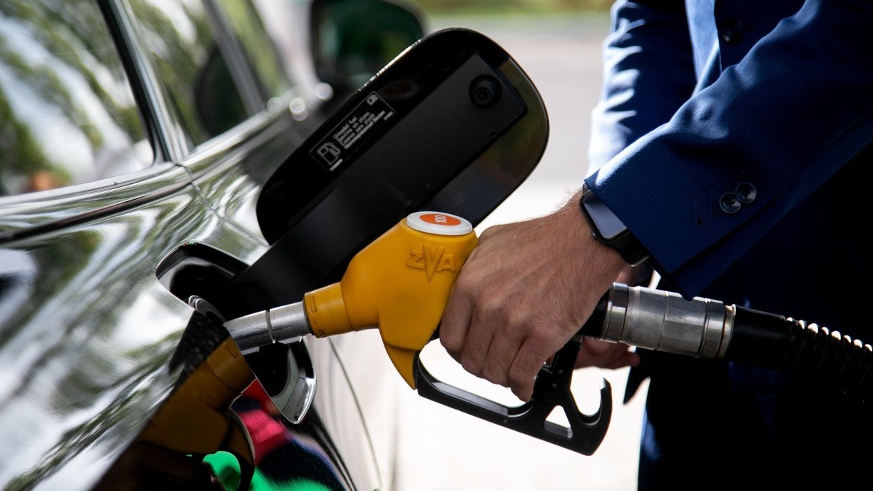 Стоимость бензина в Оренбурге разнится от заправки к заправке