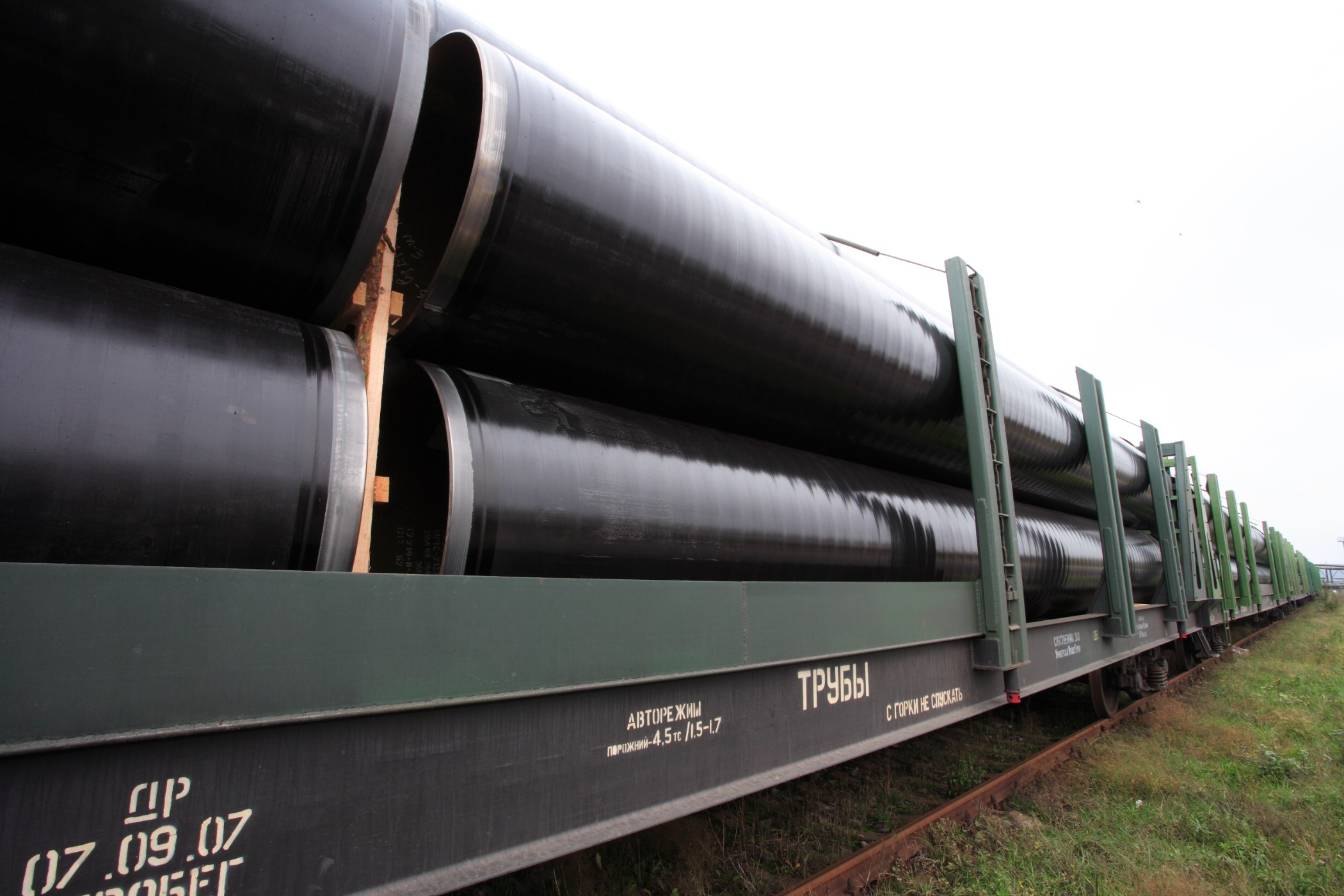 Трубы, выпущенные на ХТЗ, использовались для постройки 20 газопроводов и 10 нефтепроводов
