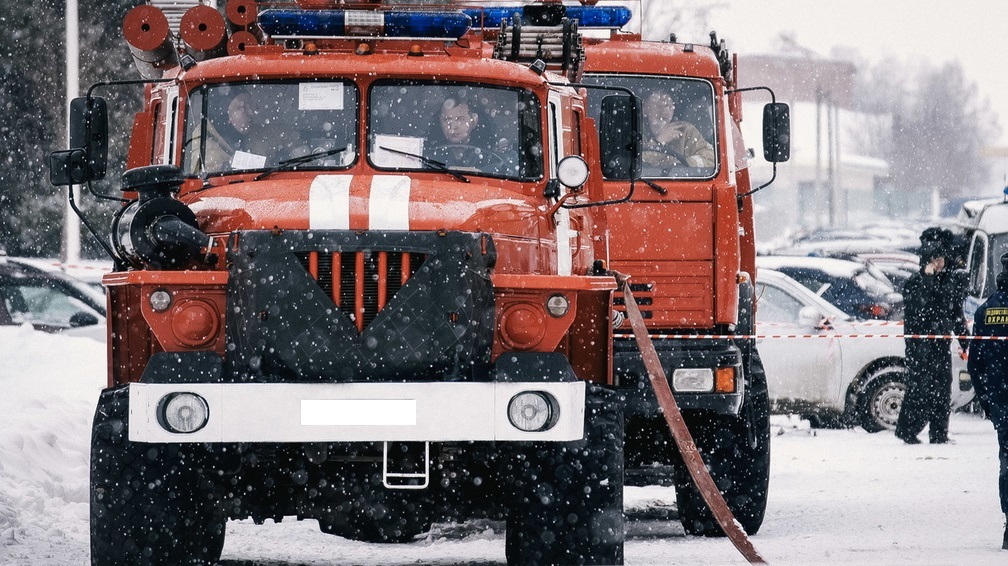 Пожарные Оренбурга затушили архивное помещение на Пролетарской