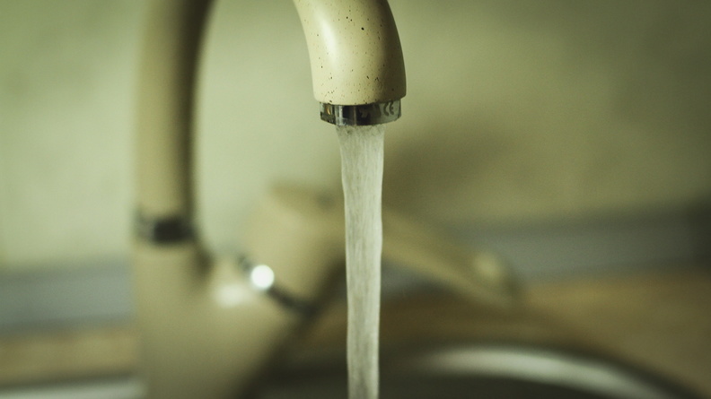 В Орске возобновили подачу воды после коммунальной аварии